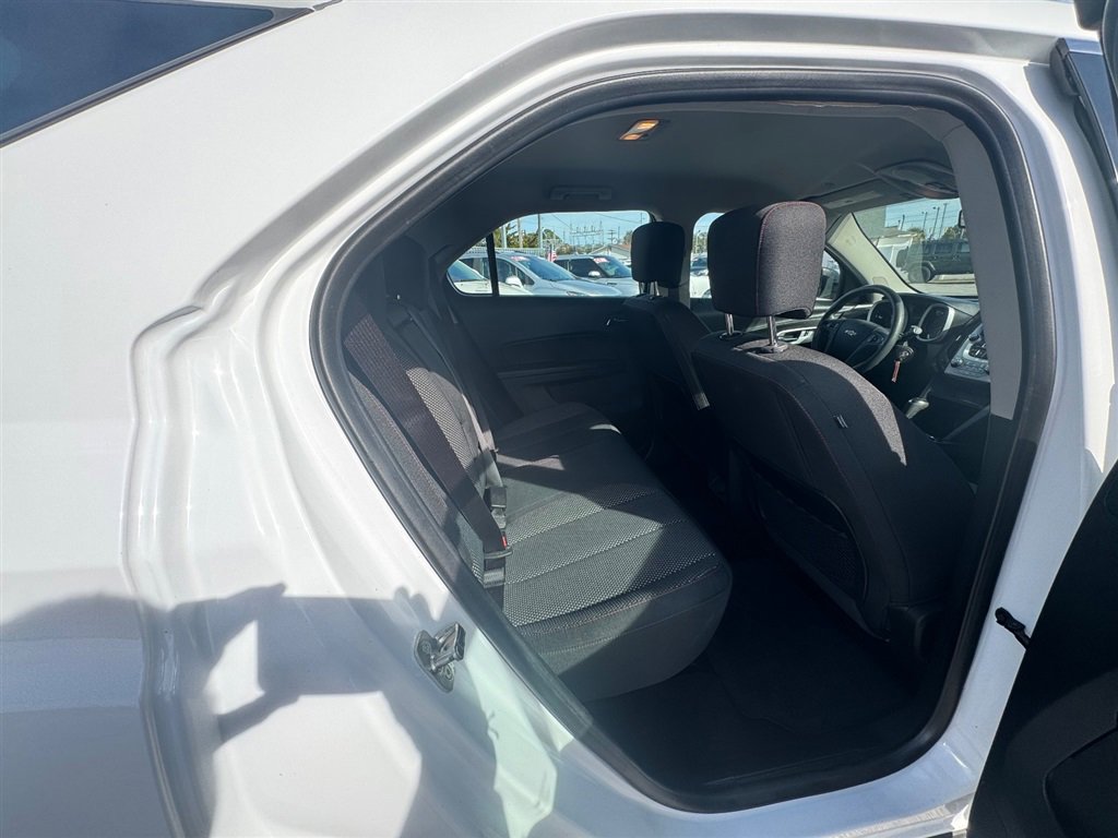 Used 2016 Chevrolet Equinox LS image 12