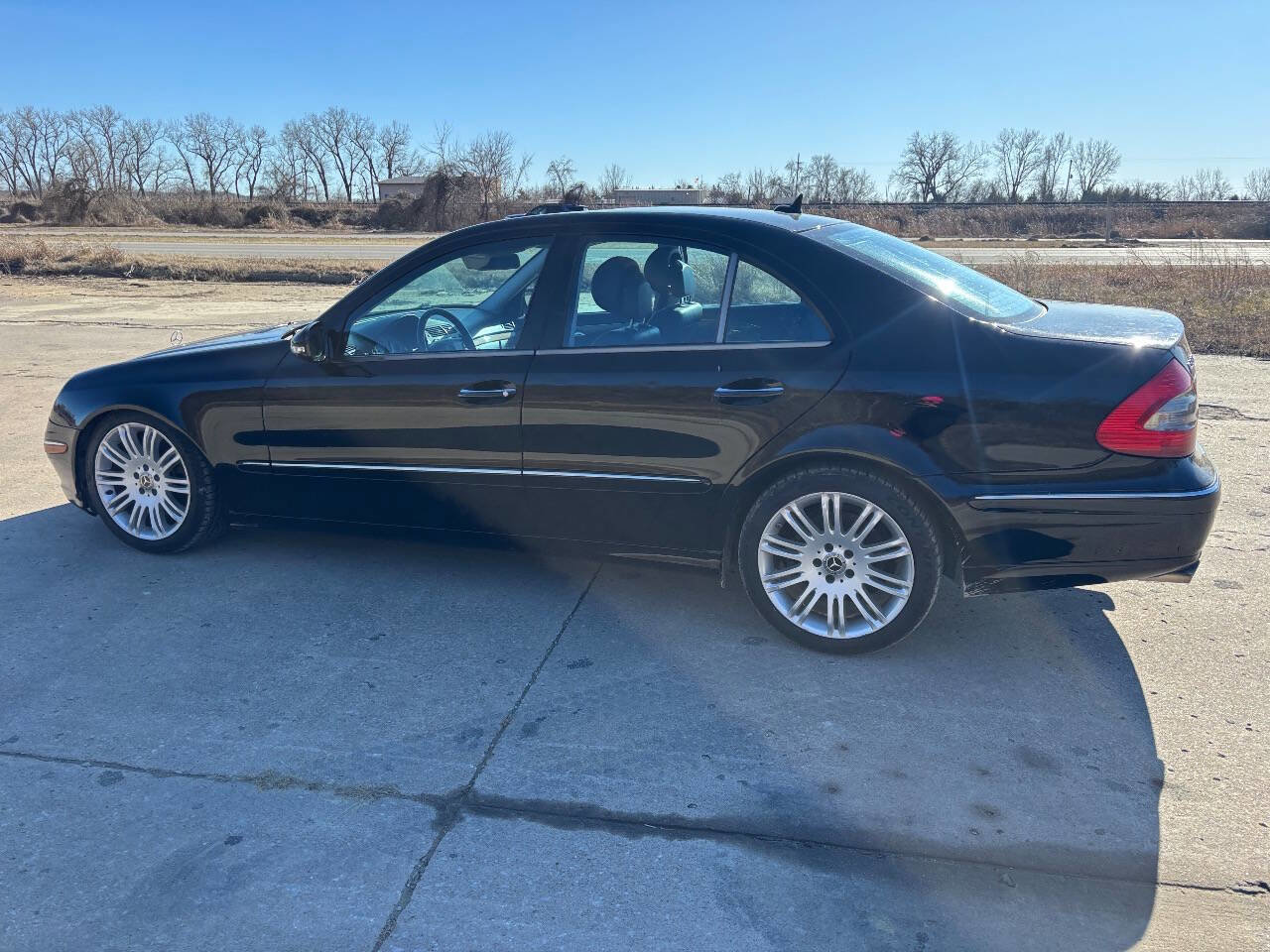Used 2008 Mercedes-Benz E 350 4MATIC Sedan image 8