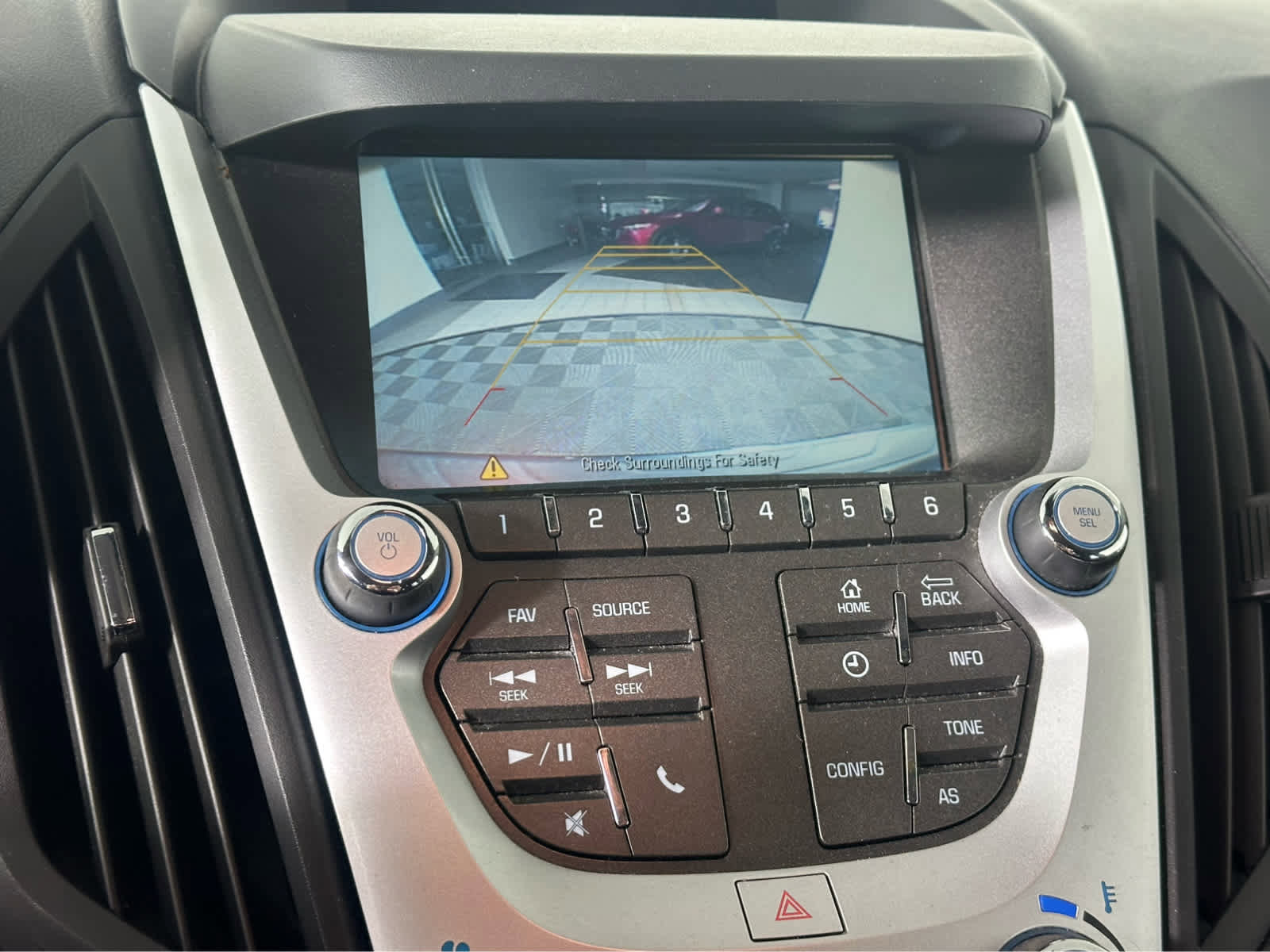 Used 2017 Chevrolet Equinox LT w/ Driver Confidence Package II image 15