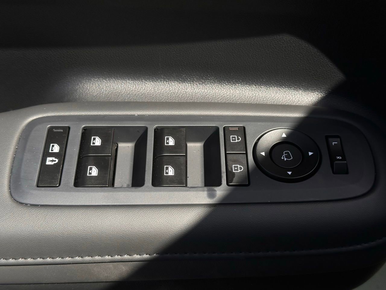 Used 2026 Hyundai Santa Fe Calligraphy image 23