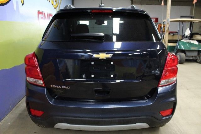 Used 2022 Chevrolet Trax LT w/ LT Convenience Package AWD/4WD image 5