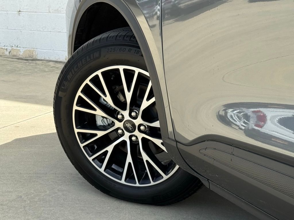 New 2024 Ford Escape SE w/ PHEV Premium Package FWD image 14