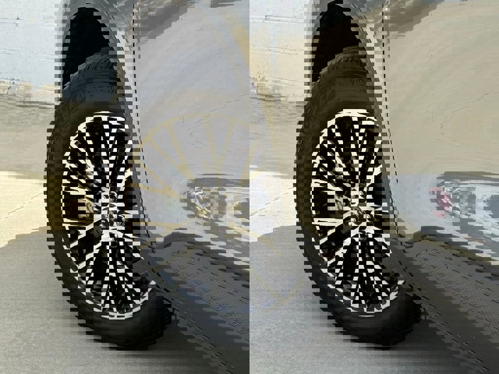 New 2024 Ford Escape SE w/ PHEV Premium Package image 14