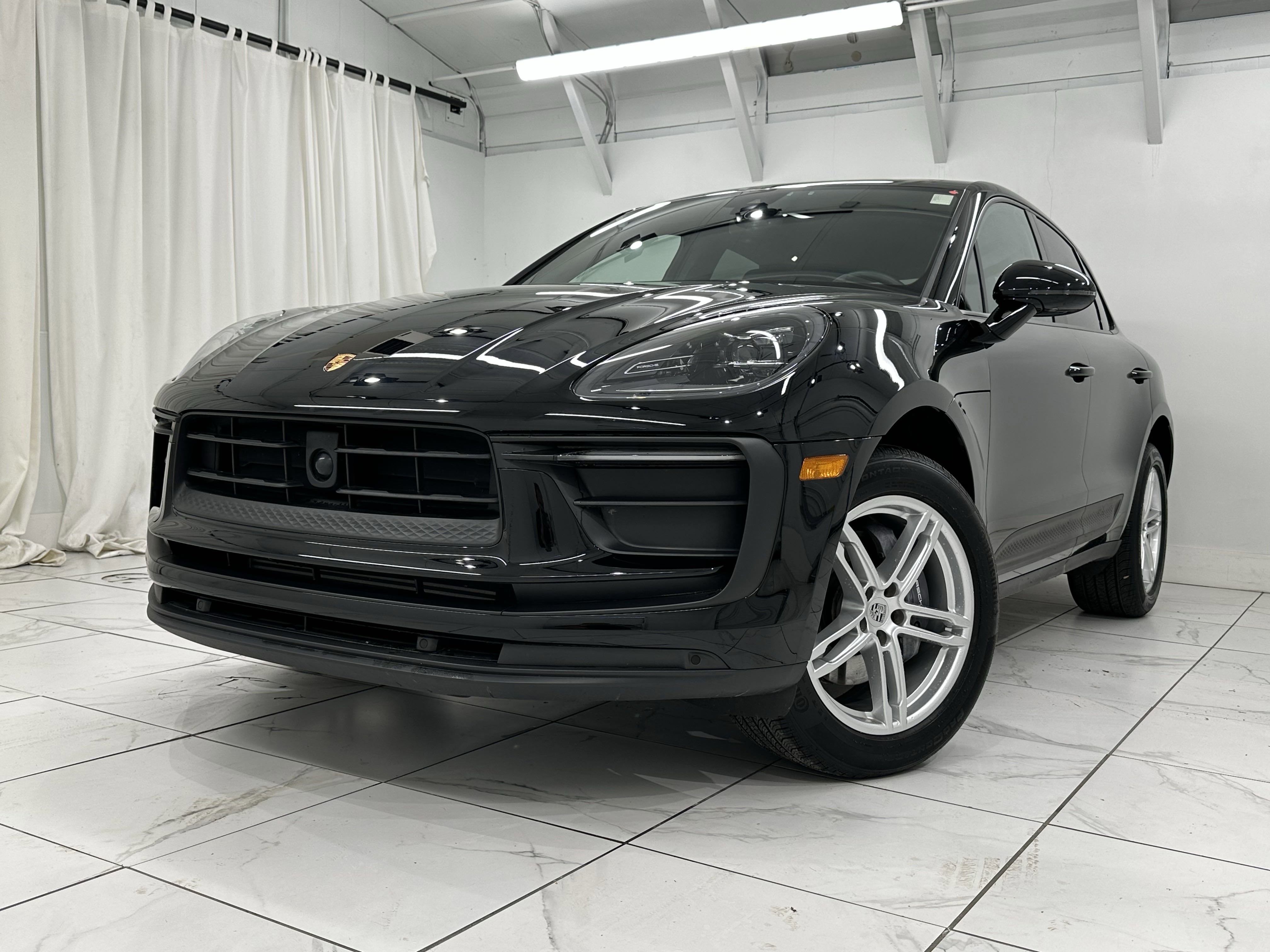 Certified 2024 Porsche Macan image 8