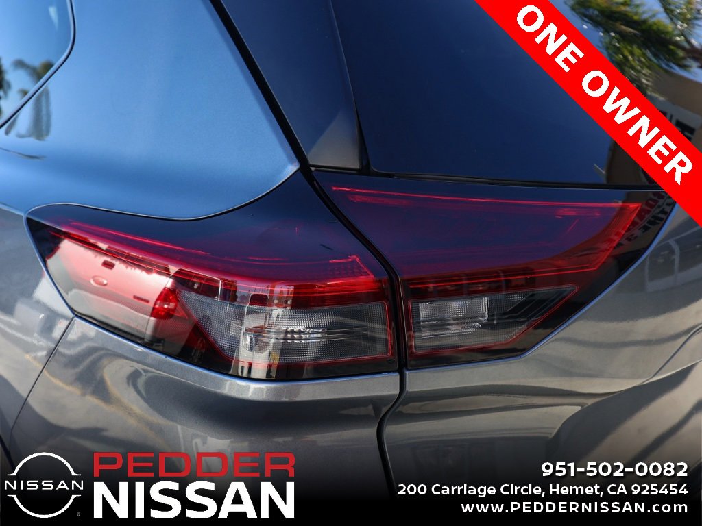 Used 2023 Nissan Rogue SV image 7