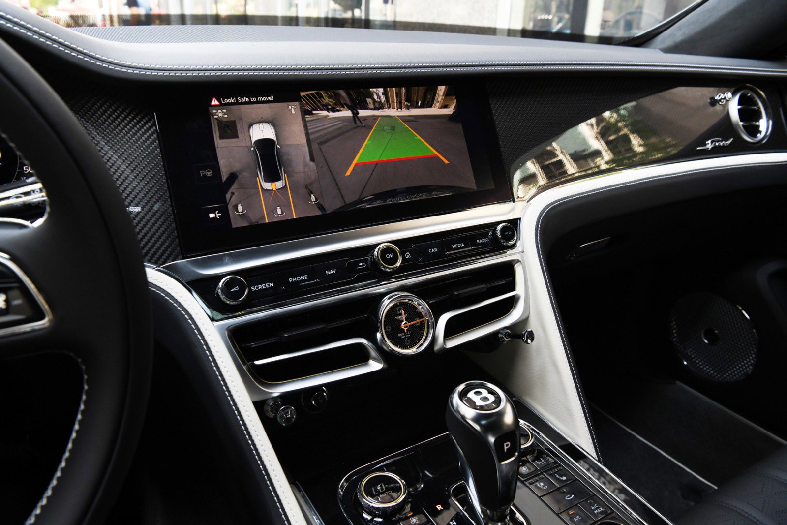New 2026 Bentley Flying Spur Plug-In Hybrid AWD/4WD image 17
