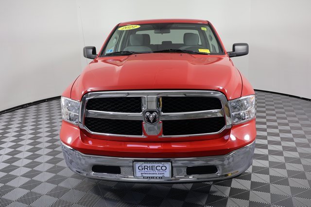 Used 2022 RAM 1500 Classic SLT image 3
