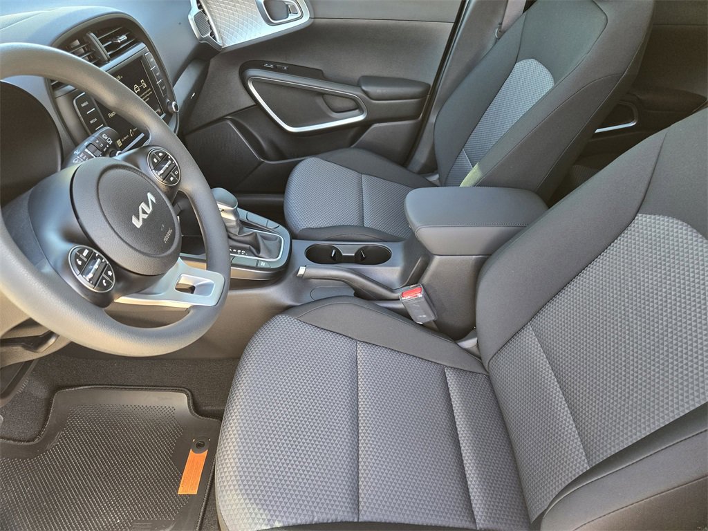 New 2025 Kia Soul LX w/ LX Technology Package image 10