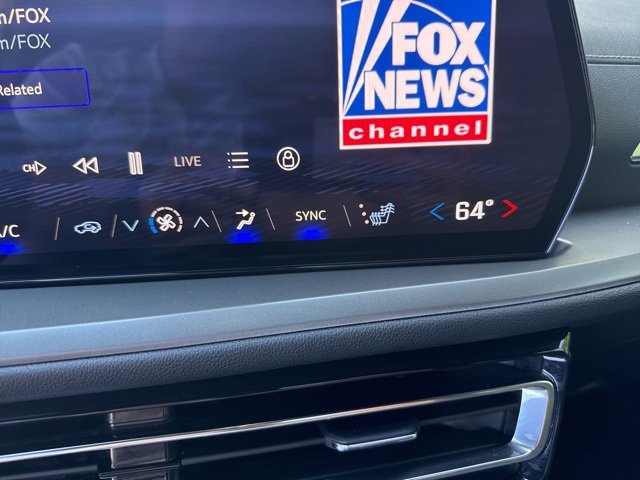 Certified 2025 Chevrolet Traverse LT image 21