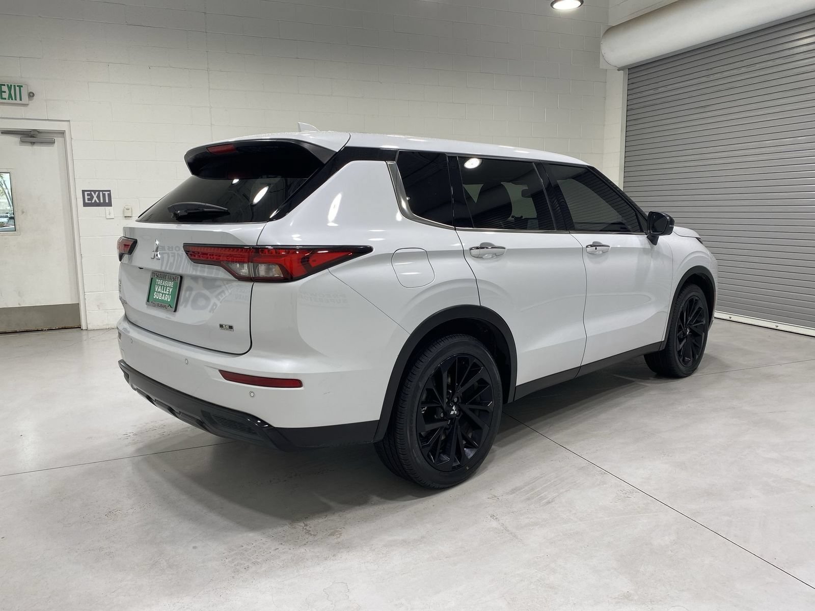 Used 2024 Mitsubishi Outlander SE Black Edition AWD/4WD image 8