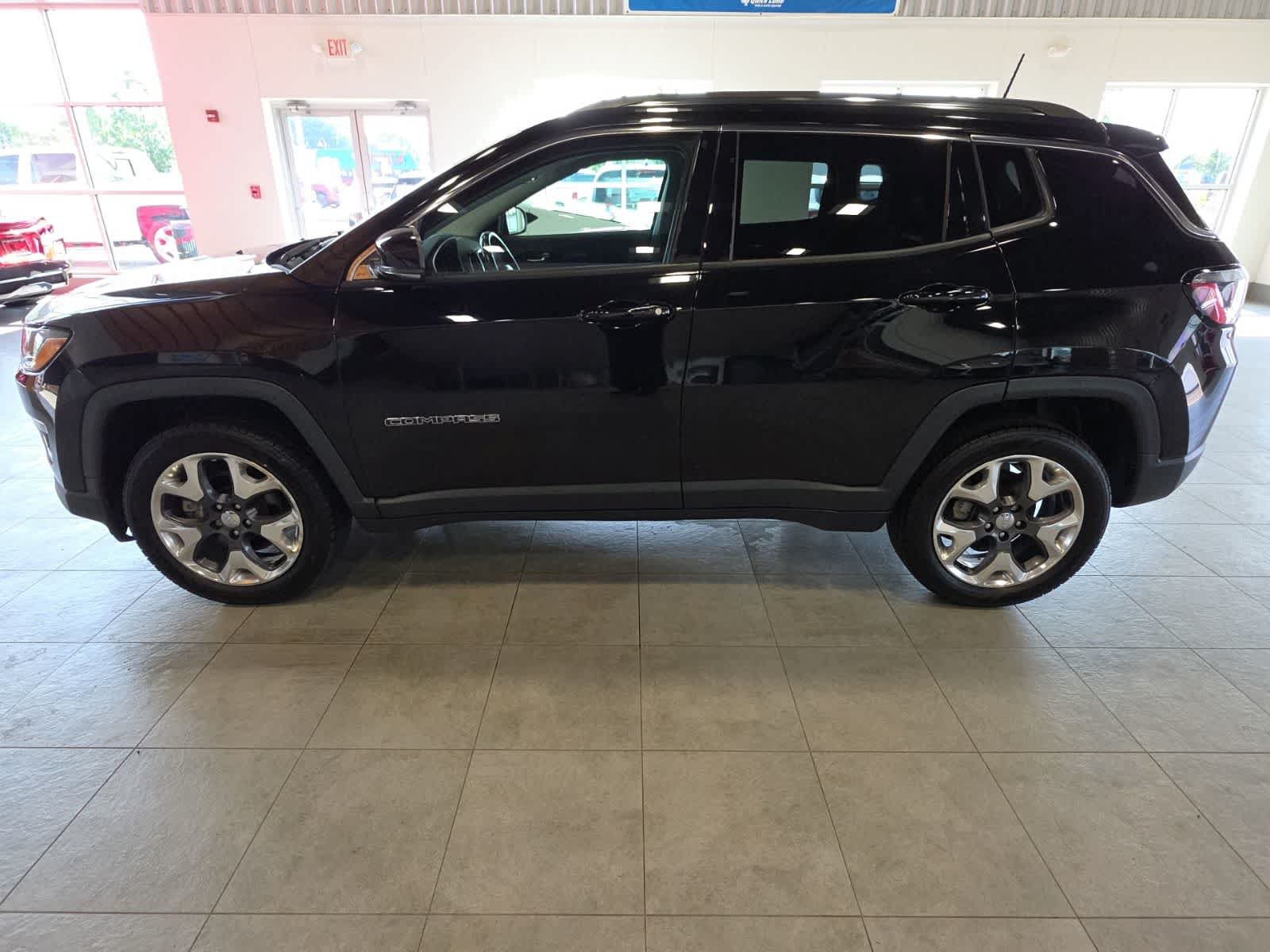 Used 2019 Jeep Compass Limited AWD/4WD image 12