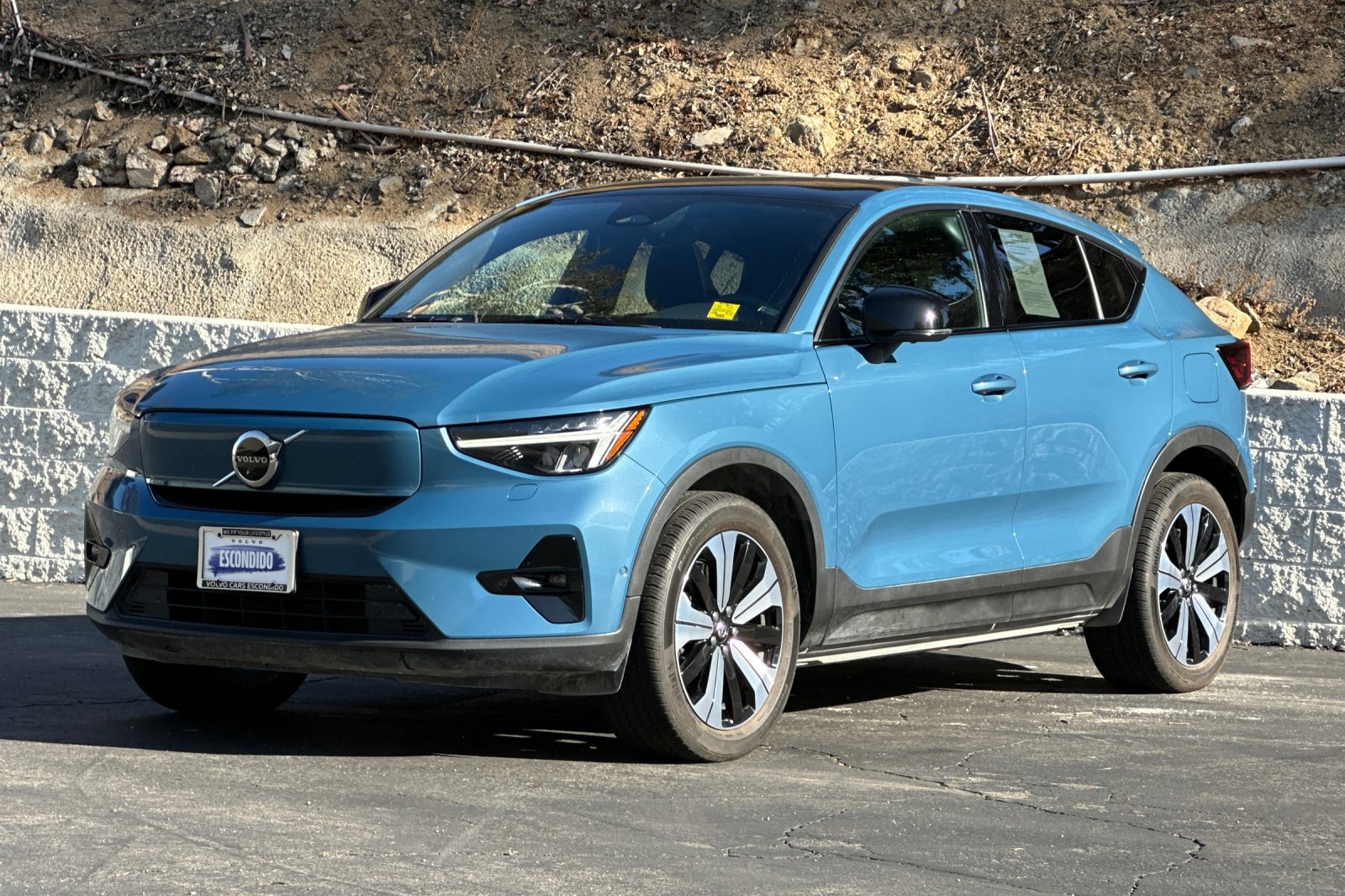 Certified 2023 Volvo C40 P8 Recharge Plus w/ Climate Package image 9