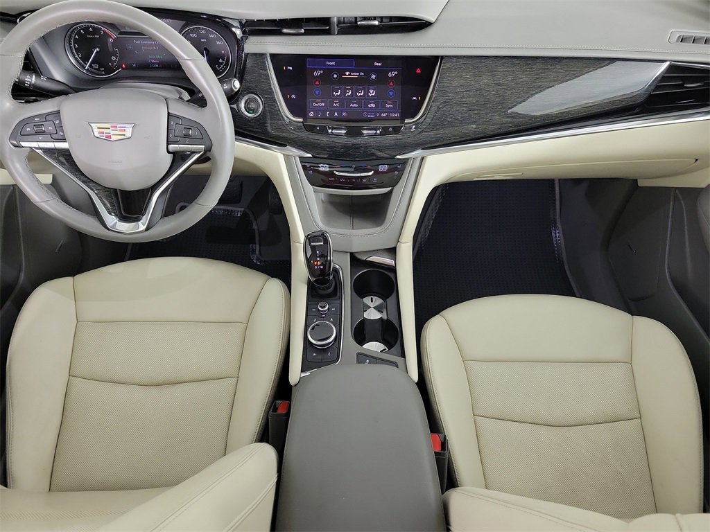 Certified 2023 Cadillac XT6 Premium Luxury image 16