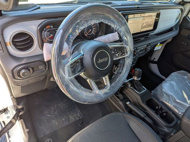New 2026 Jeep Wrangler Unlimited Sahara AWD/4WD image 10