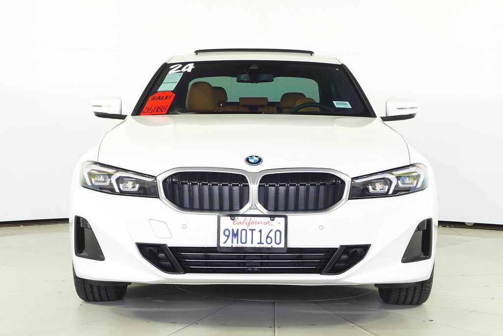 Used 2024 BMW 330e w/ Convenience Package RWD image 3