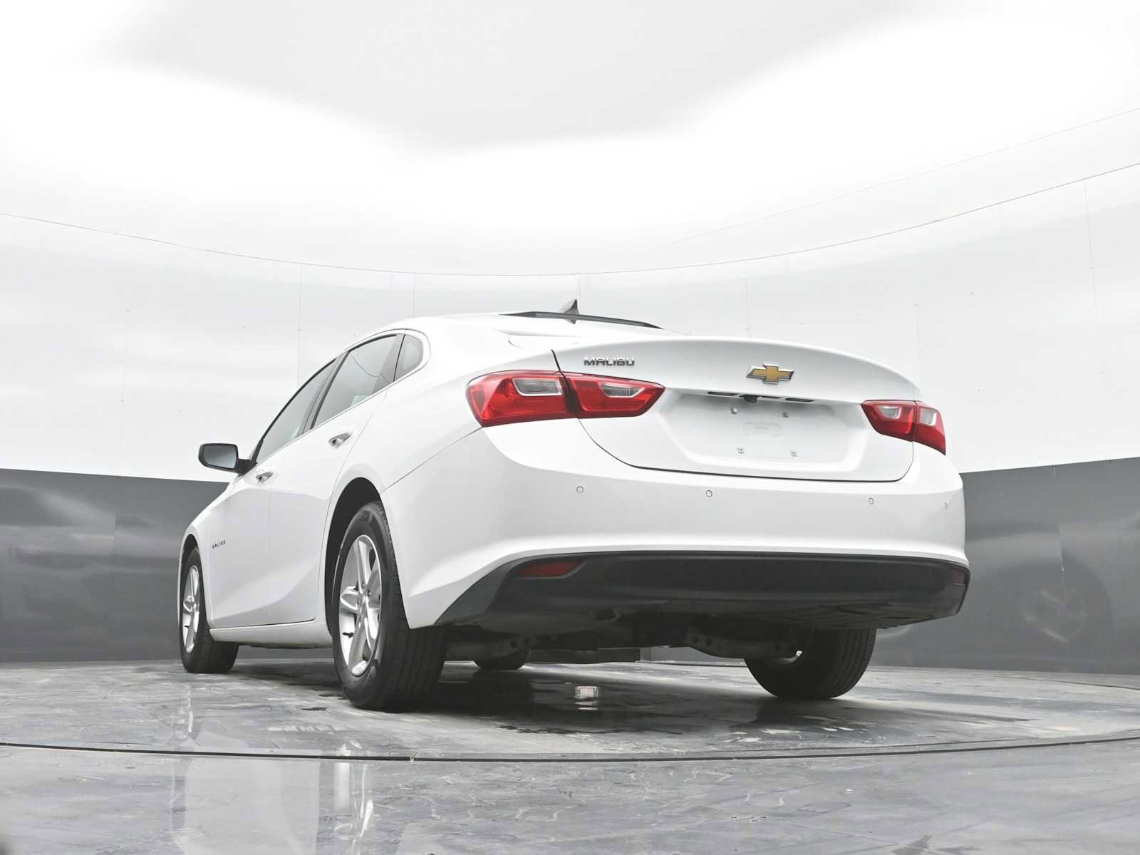 Used 2022 Chevrolet Malibu LS w/ Driver Confidence Package II image 33