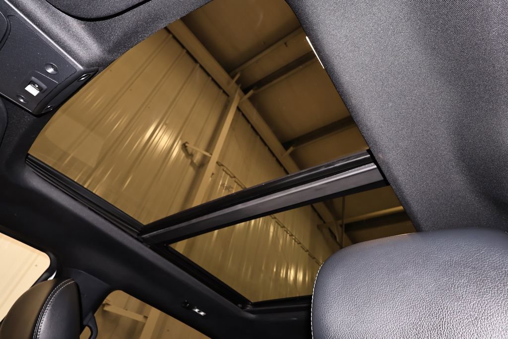 Certified 2022 Ford F250 Lariat w/ Black Appearance Package image 37