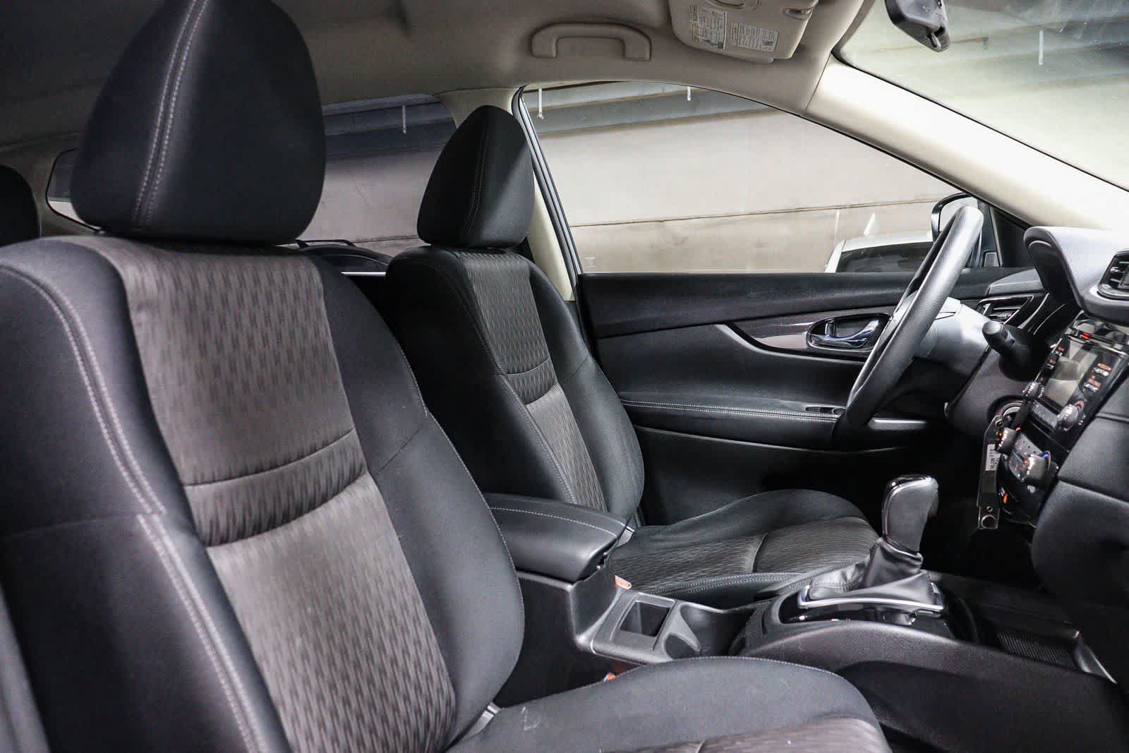 Used 2017 Nissan Rogue S FWD image 16