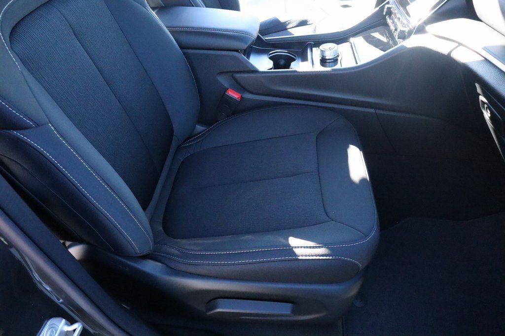New 2025 Jeep Grand Cherokee Laredo X w/ Luxury Tech Group I RWD image 13