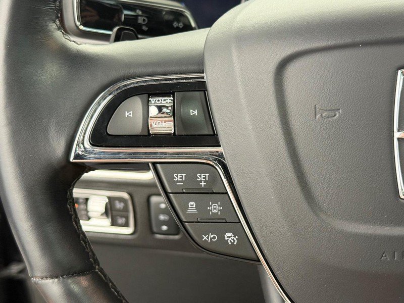 Used 2024 Lincoln Navigator Reserve AWD/4WD image 15