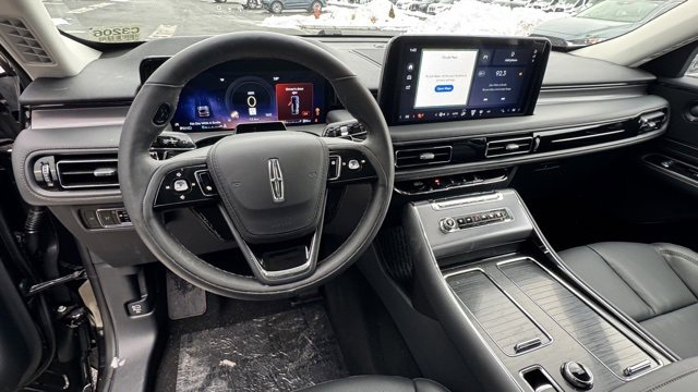 New 2025 Lincoln Aviator AWD w/ Equipment Group 101A image 15