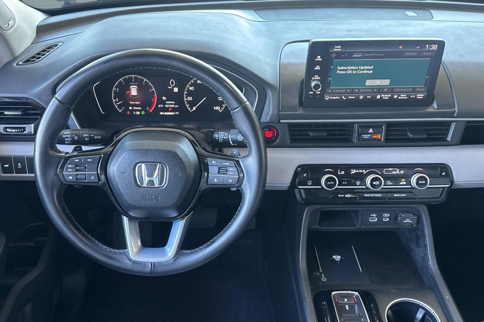 Used 2023 Honda Pilot Touring image 29