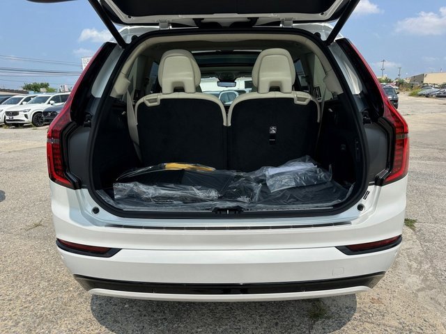 New 2026 Volvo XC90 B6 Ultra image 15