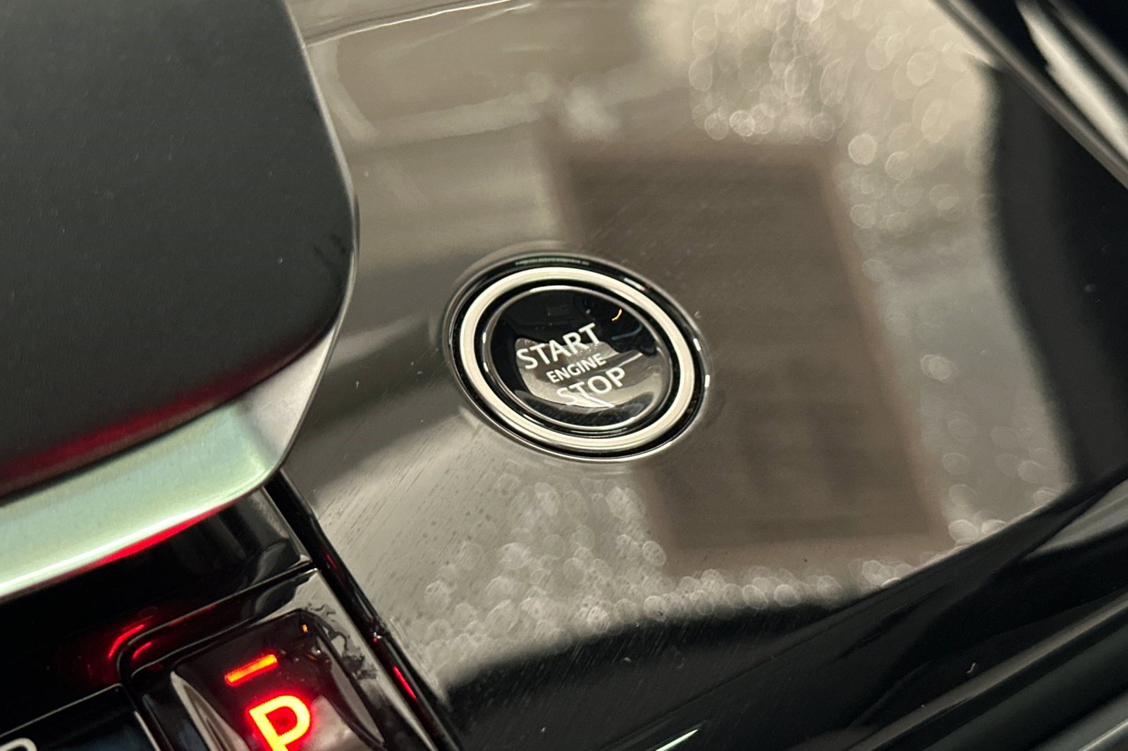 Used 2025 Land Rover Range Rover Sport Dynamic SE image 33