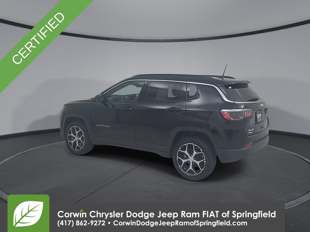 Used 2024 Jeep Compass Latitude image 10