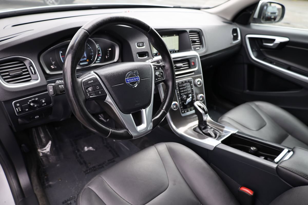 Used 2015 Volvo V60 T5 Premier FWD image 23