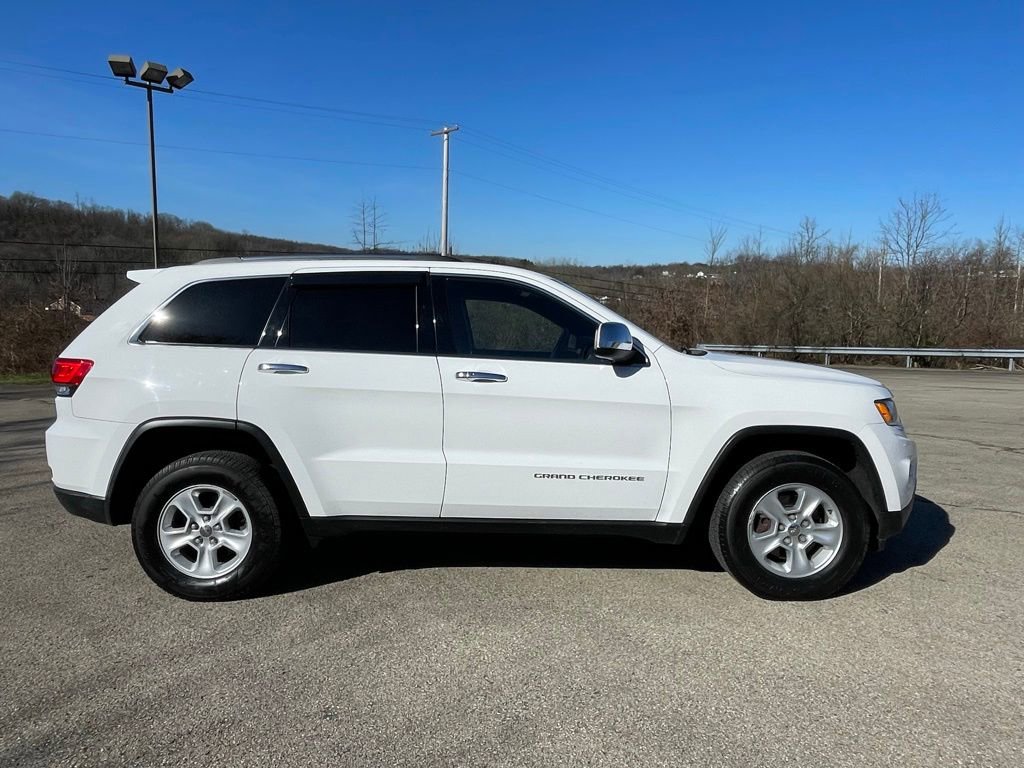 Used 2015 Jeep Grand Cherokee Laredo w/ Quick Order Package 23E image 2