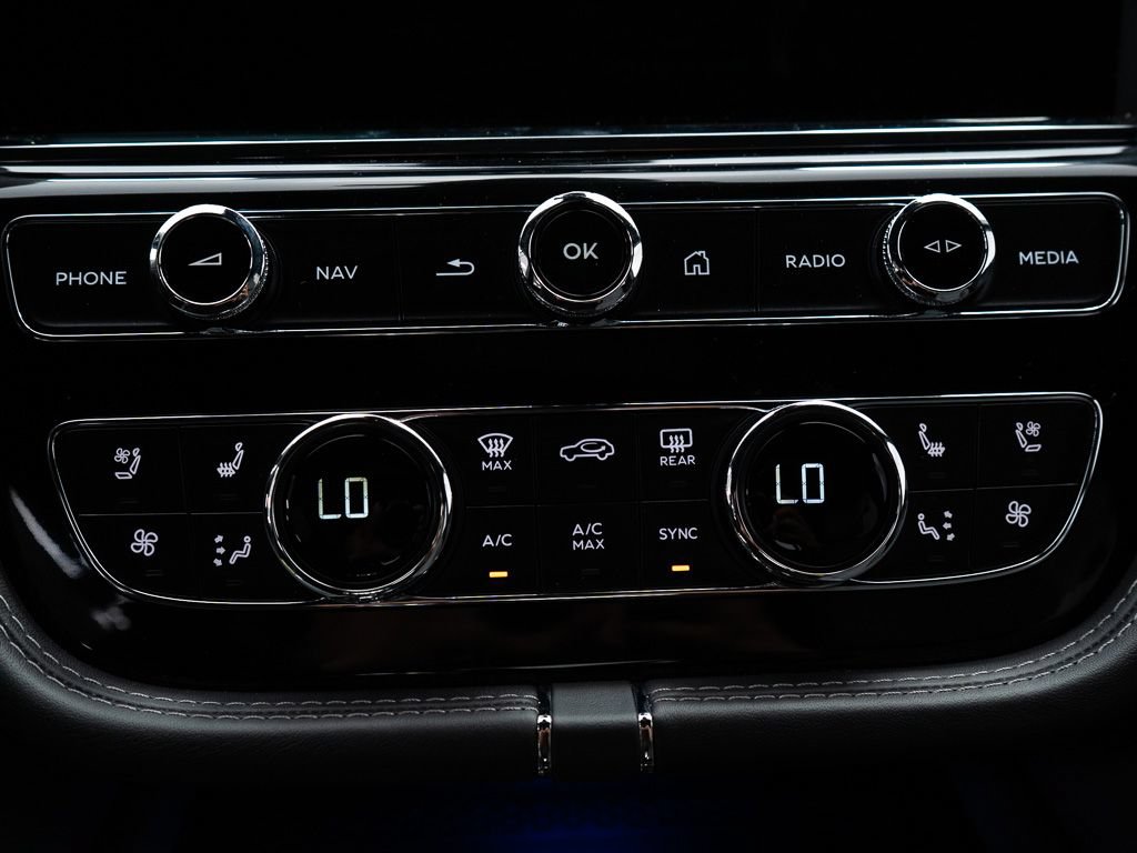 New 2026 Bentley Bentayga Extended Wheelbase AWD/4WD image 38