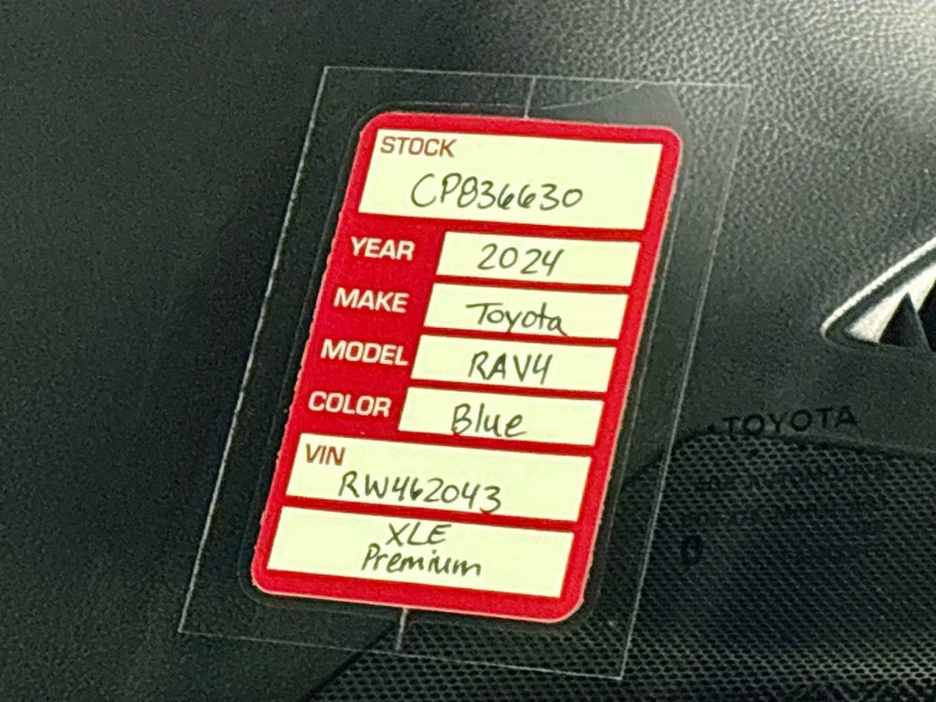 Used 2024 Toyota RAV4 XLE Premium image 25