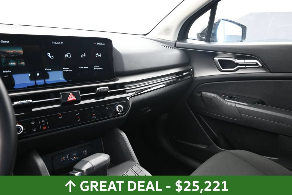 Used 2026 Kia Sportage LX FWD image 21