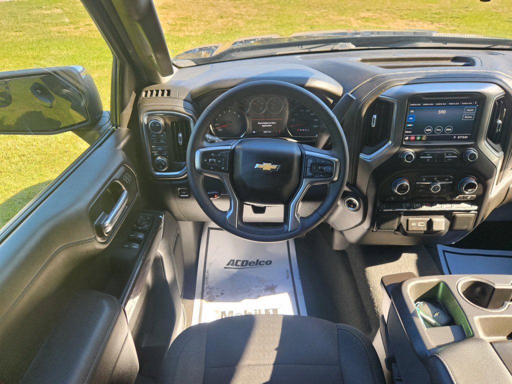 Used 2022 Chevrolet Silverado 1500 LT AWD/4WD image 15