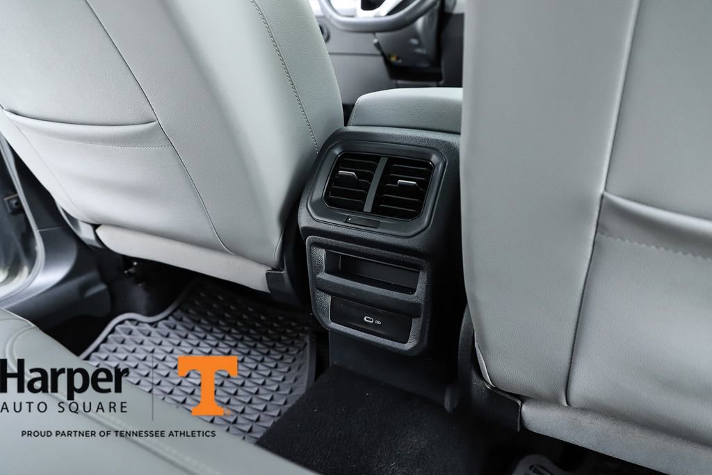 Used 2023 Volkswagen Taos SE w/ Panoramic Sunroof Package FWD image 76