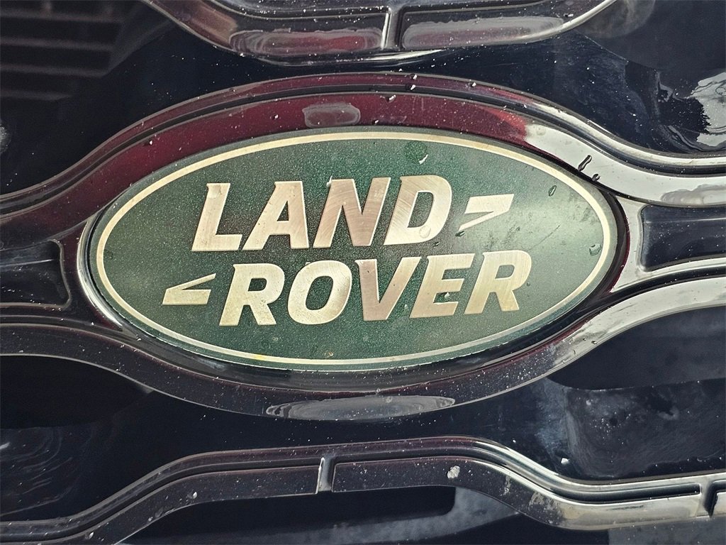 Used 2019 Land Rover Range Rover Velar R-Dynamic SE image 10