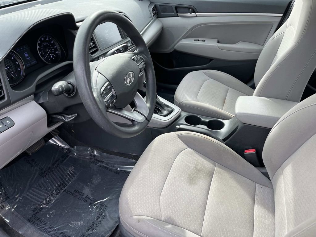 Used 2020 Hyundai Elantra SEL image 21