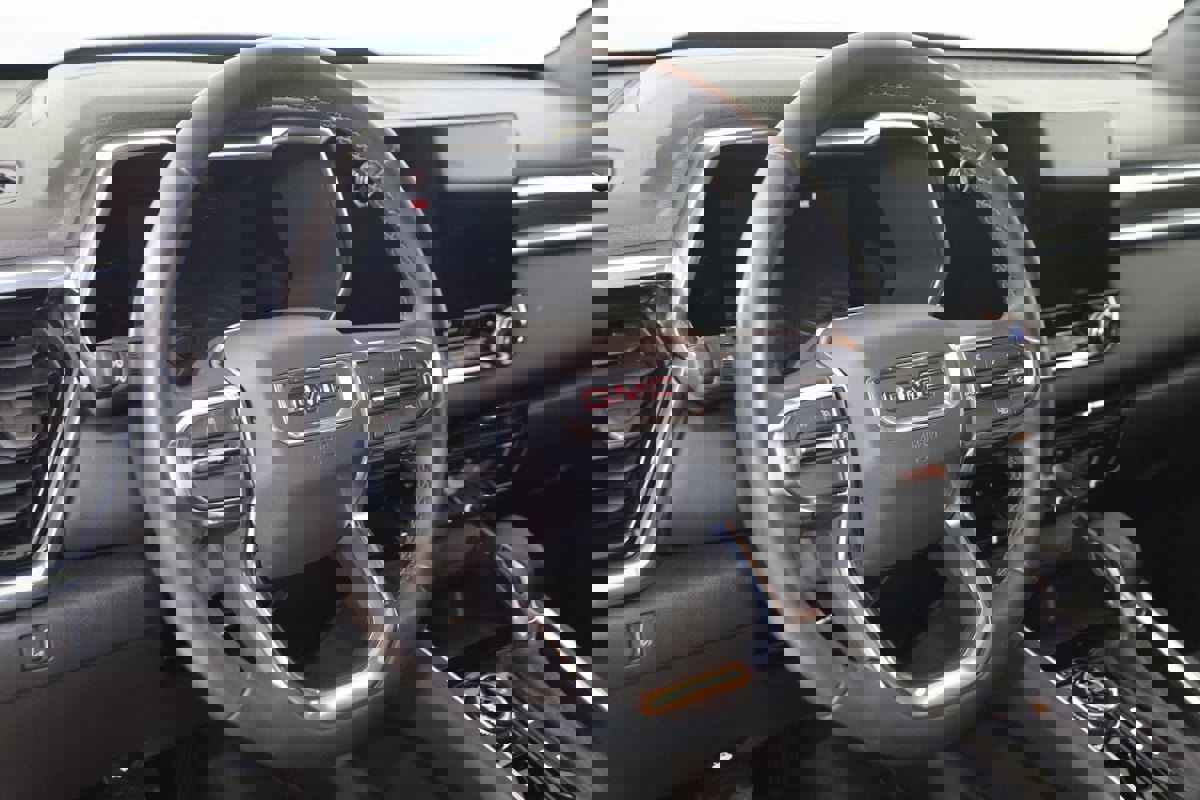 Used 2023 GMC Canyon Elevation w/ Convenience Package image 6