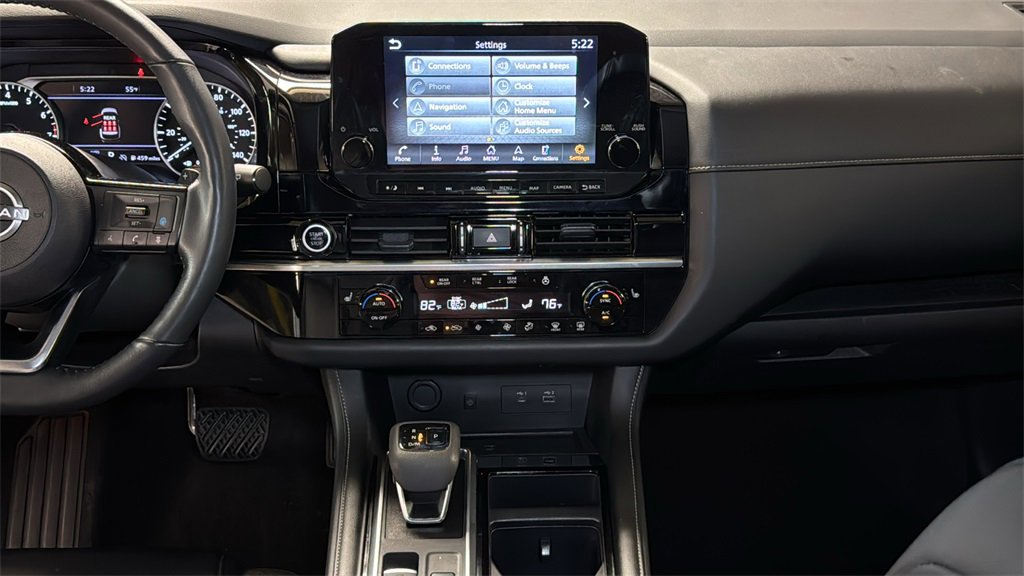 Used 2024 Nissan Pathfinder SL image 17