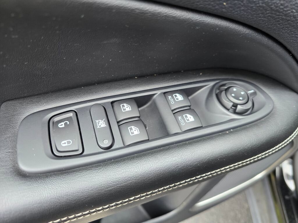 Used 2021 Jeep Compass 80th Special Edition image 22