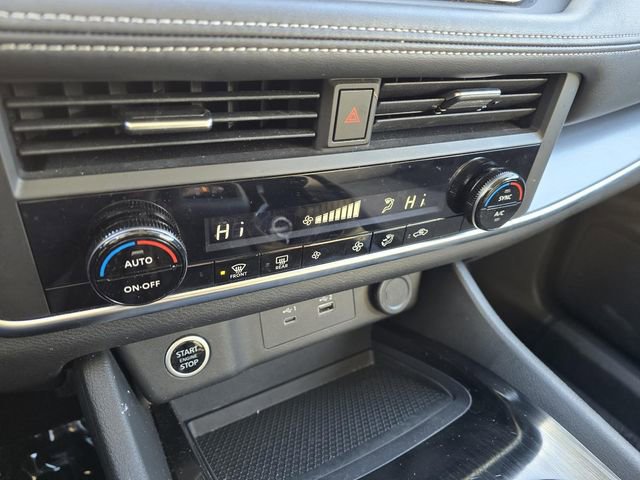 Used 2023 Nissan Rogue SV image 19