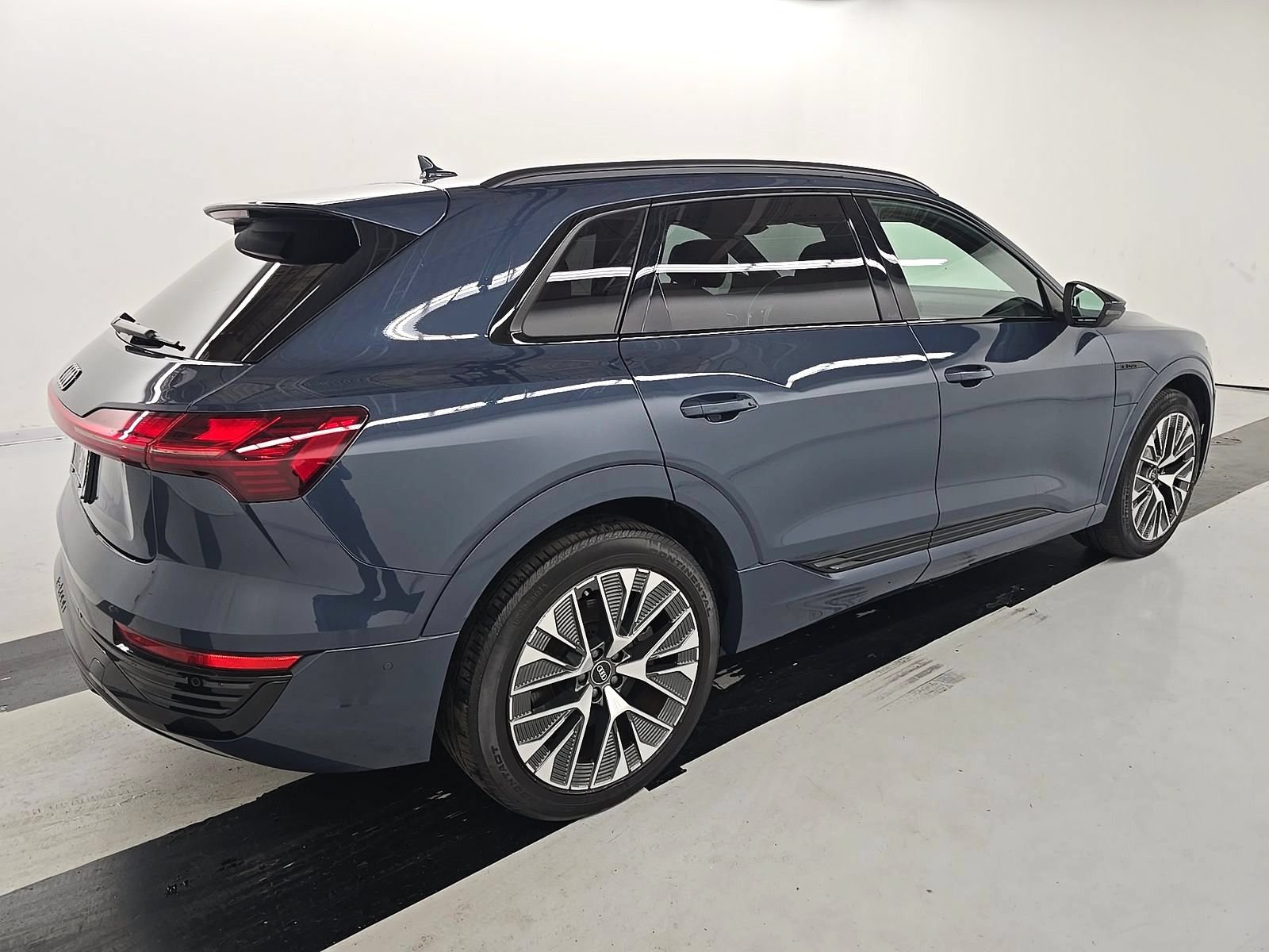 Used 2024 Audi Q8 e-tron Prestige w/ Prestige Package AWD/4WD image 6