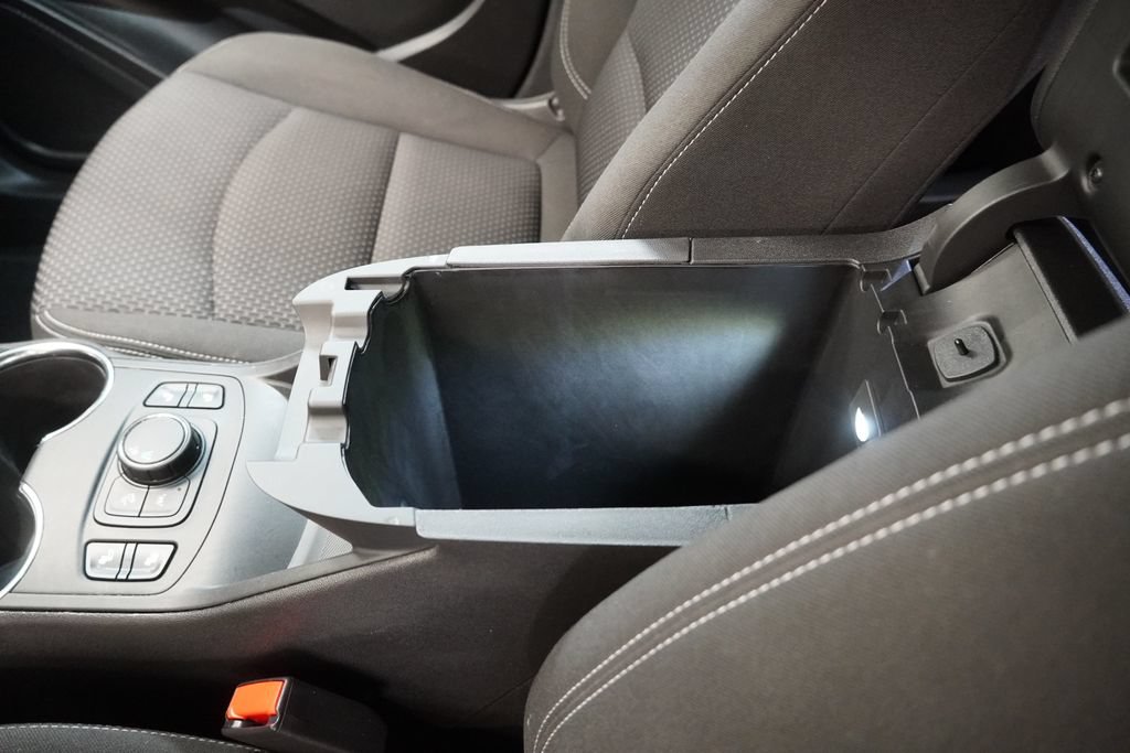 Used 2024 GMC Terrain SLE w/ Driver Convenience Package FWD image 24