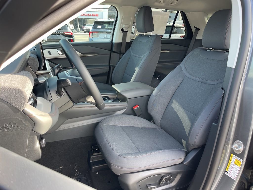 New 2026 Ford Explorer Active image 17