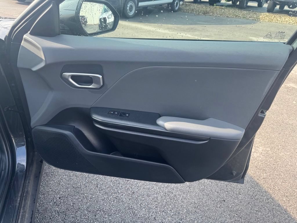 Used 2025 Kia K4 FWD image 30