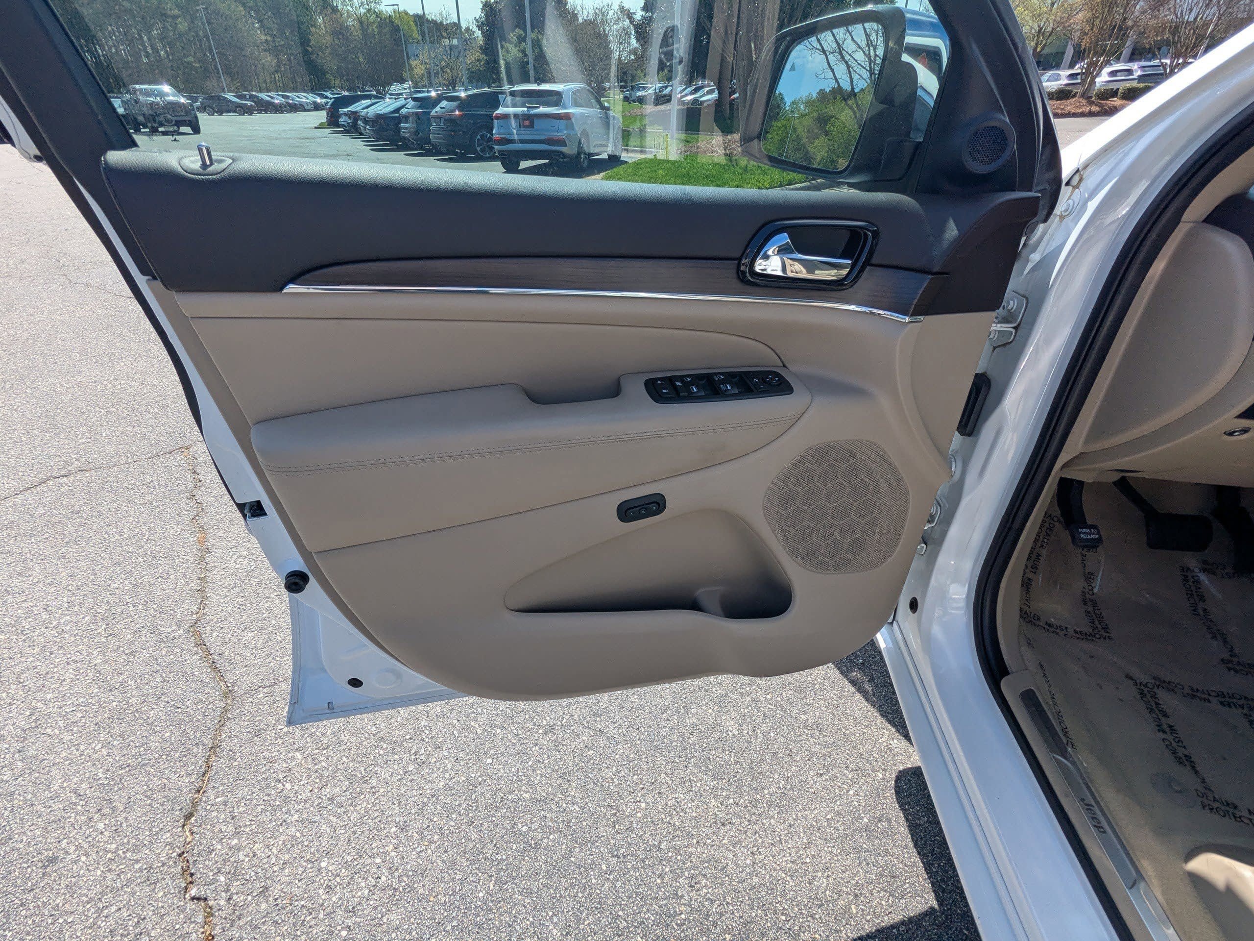 Used 2021 Jeep Grand Cherokee Overland image 19