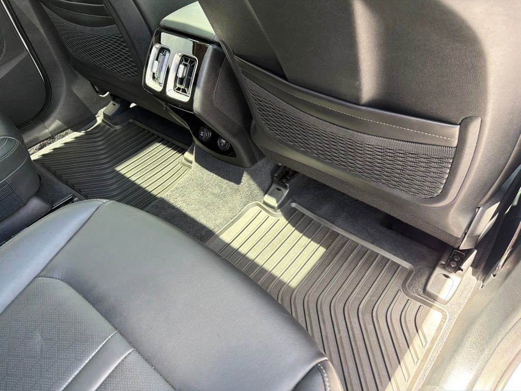 Used 2023 Kia Sorento SX FWD image 31
