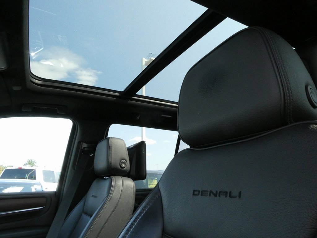 Used 2021 GMC Yukon Denali image 36