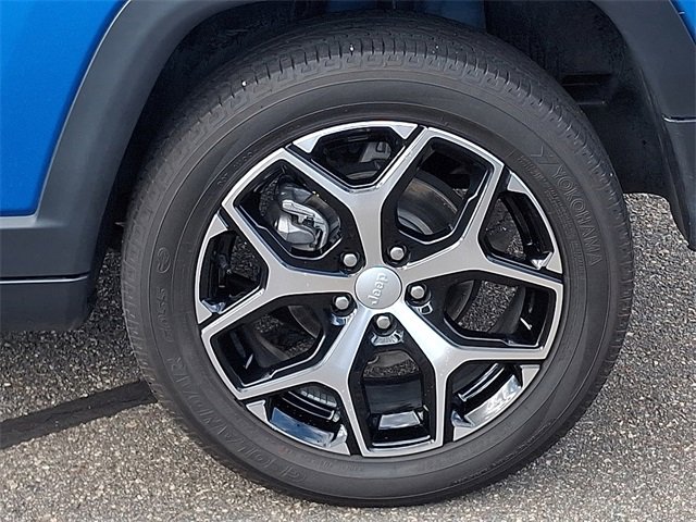 Used 2024 Jeep Compass Latitude image 30